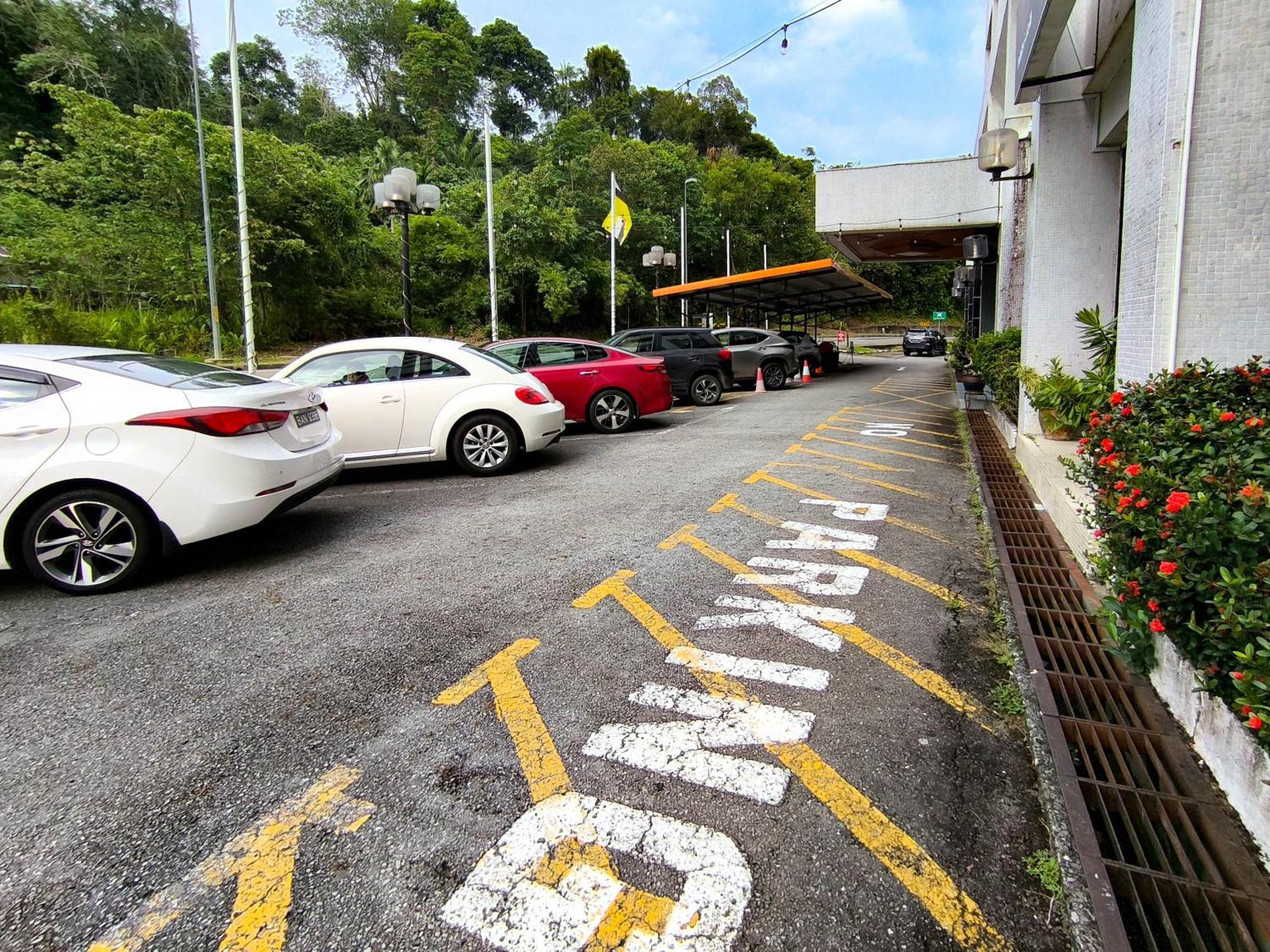 Jubilee Hotel Bandar Seri Begawan Bagian luar foto