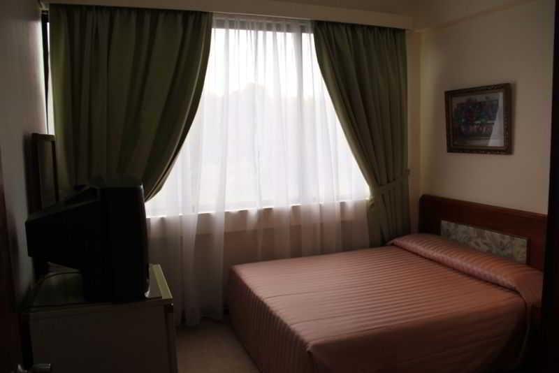Jubilee Hotel Bandar Seri Begawan Bagian luar foto